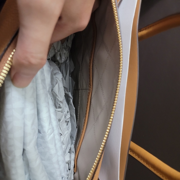 Sold-Michael Kors Mercer Signature Satchel - Picture 10 of 12